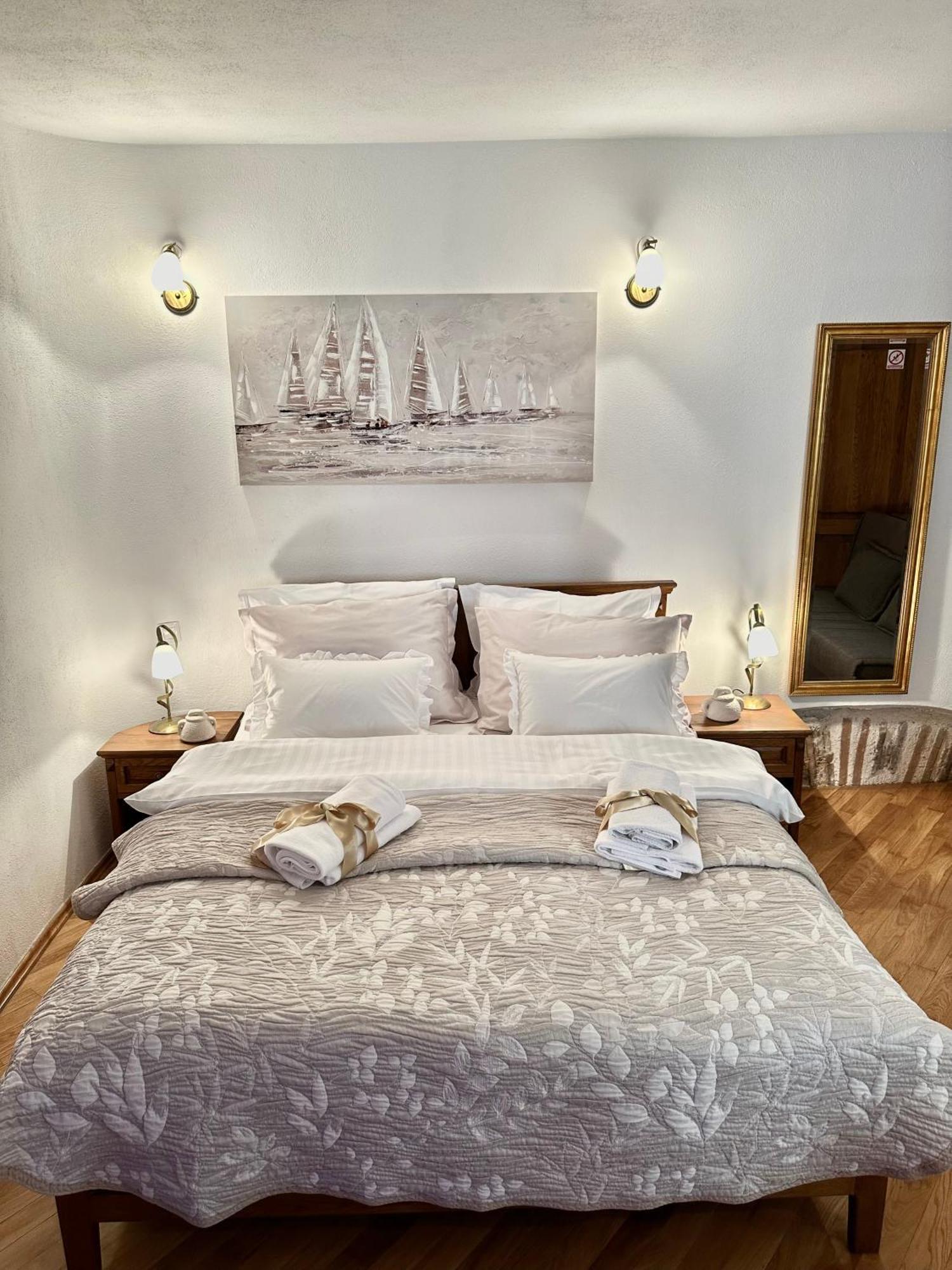 Diocletian Wine Studio Apartment II Split Exterior photo